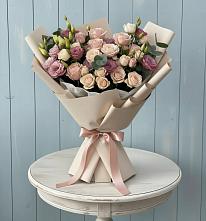 Букет цветов из:  Розы и Лизиантусы в Сорске