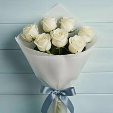 Букет 7 Белых роз Эдлесс Лав в Сорске