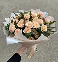 Букет Кремовые розы Латте в Сорске