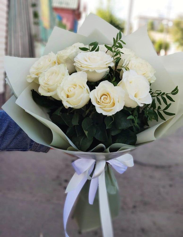 Букет Белые розы Проуд в Сорске
