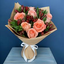 Букет цветов из:  Розы и Альстромерии в Сорске