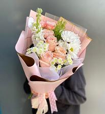Букет цветов из:  Хризантемы и Розы в Сорске