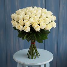 Букет 51 Белая роза Эдлесс Лав в Сорске