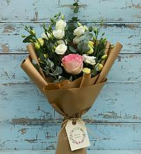Букет цветов из:  Розы и Лизиантусы в Сорске