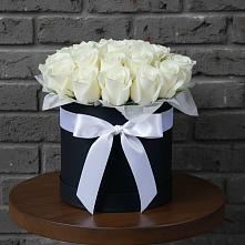 Цветочная композиция из Розы в шляпной коробке в Сорске